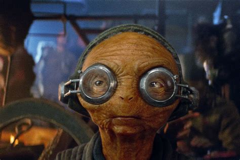 ‘The Force Awakens’ Debuts Official Photos of Maz and Snoke