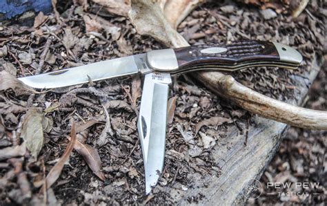 5 Best Skinning Knives: What Makes a Great Skinner? - Pew Pew Tactical