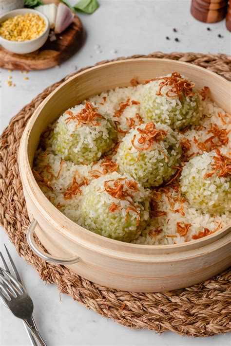 Xôi Khúc (Vietnamese Sticky Rice and Spinach Balls) - Balance With Jess