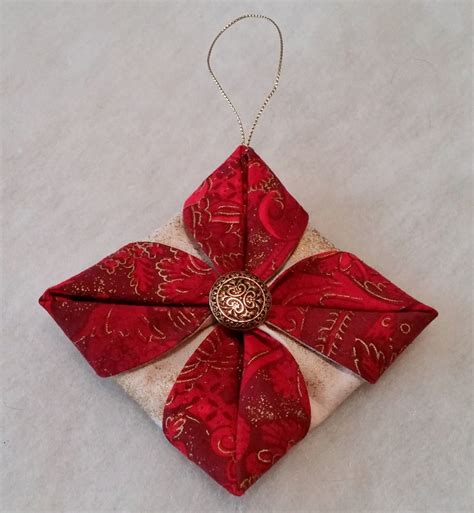 Folded Fabric Ornaments to Sew – Tutorial, Part 2 / Beth Ann Williams