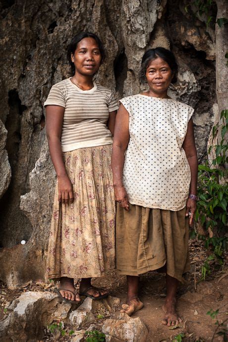 Tagbanua Women on Coron Island Indigenous Group, Indigenous Tribes ...