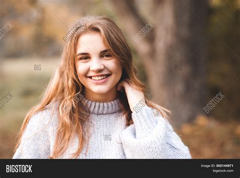 Smiling Teen Girl 16- Image & Photo (Free Trial) | Bigstock