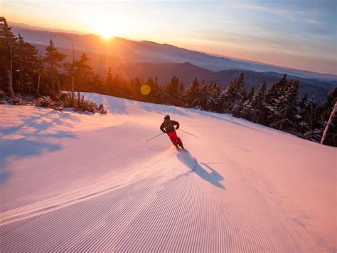 6 Best Vermont Ski Resorts for Fresh Powder and Picturesque Peaks ...