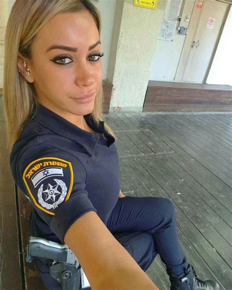 25+ Female Police Hairstyle Photography | Elegant Hairstyles For Medium ...