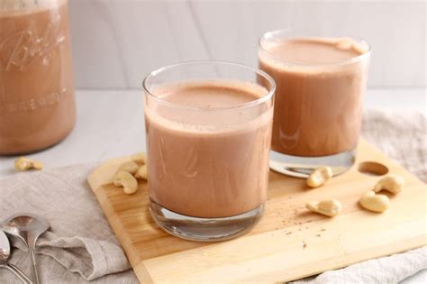 Cashew Chocolate Milk - Healthy recipe - Plant Based Jess