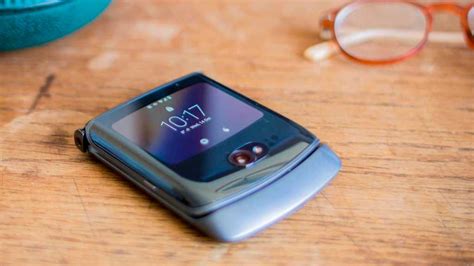 Motorola Razr 5G Review: Nostalgic & Nifty - Tech Advisor