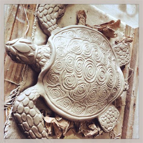 Clay sea turtle sculpture | Turtle sculpture, Clay turtle, Sculpture clay