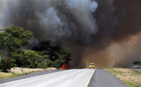 Brush fire on Hawaii island of Maui prompts evacuation order - 660 NEWS