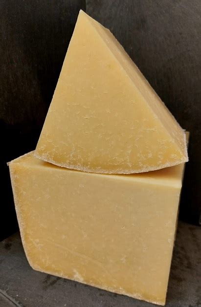 St Andrews Farmhouse Cheddar | Buy cheese online at George Mewes Cheese