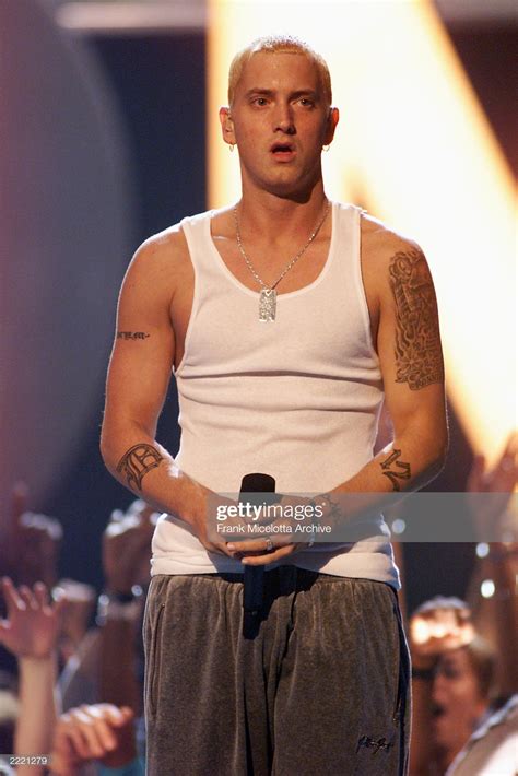 Eminem performs at the 2000 MTV Video Music Awards at Radio City ...