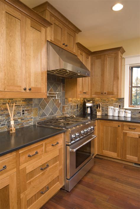 Kitchen Backsplash Ideas With Honey Oak Cabinets – Things In The Kitchen