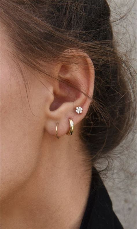 Pin by Crystal Lai on PIERCINGS | Minimalist ear piercings, Ear jewelry ...