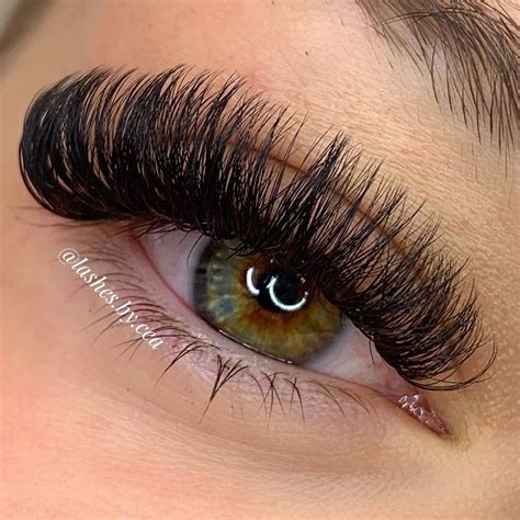 Russian Volume Lash Extensions (2023): All You Need to Know About