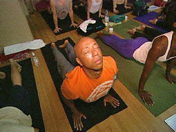 Obama Inspires Yoga Community With Mindset | HuffPost Life