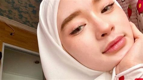 Makin Berani, setelah Lepas Cadar, Begini Penampilan Inara Rusli Tanpa ...