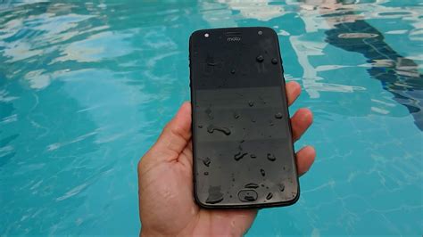 Review moto X4 waterproof test - YouTube