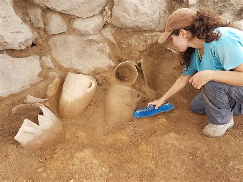 Archaeologists say they found town where future King David took refuge ...