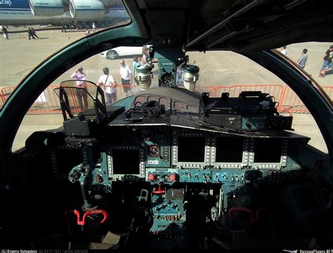 Sukhoi Su-34 cockpit : r/aviation