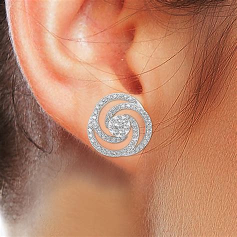 6 Types Of Timeless Styles In Diamond Earrings