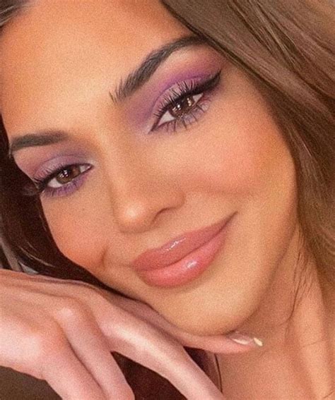 19 Chic Purple Eye Shadow Looks We're Trying in 2021 | Who What Wear