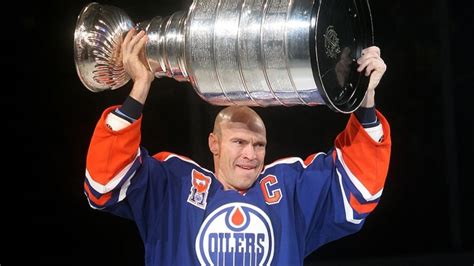 Oilers great Mark Messier shares thoughts on leadership, teamwork in ...