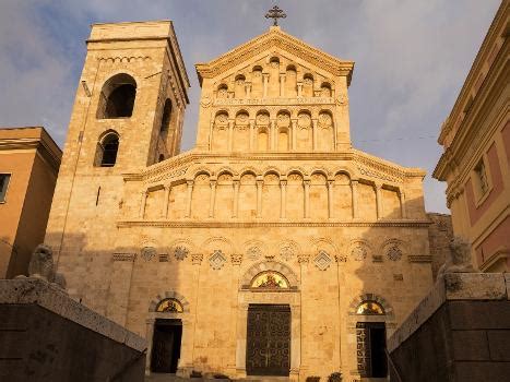 Cagliari Cathedral (Cagliari, 1933, 13th century) | Structurae