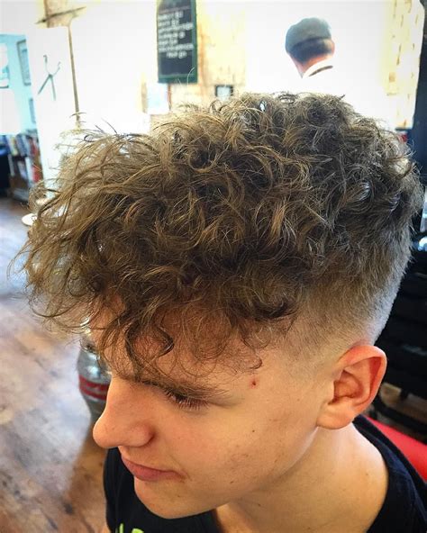 Perm Hair Men, Men Perm, Men Haircut Curly Hair, Permed Hairstyles, Boy ...