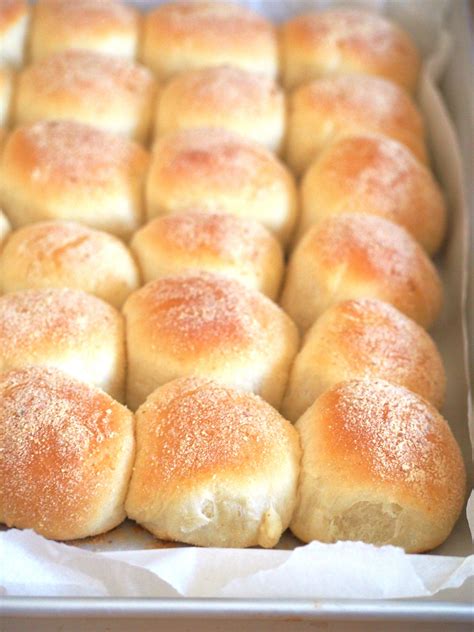 Pandesal (Filipino Bread Rolls): Step By Step Guide To Perfectly Fluffy ...