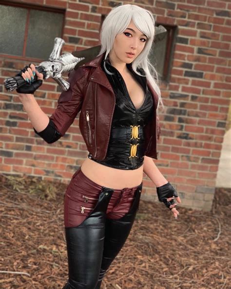 Female dante cosplay | Cosplay woman, Dante cosplay, Amazing cosplay