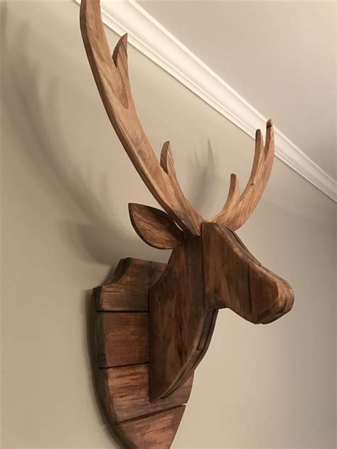 Pin by CIFER on HOGAR | Wood deer head, Wood art projects, Wood yard art