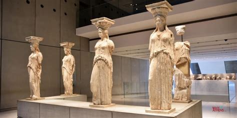 The Caryatids of the Erechtheion | DailyArt Magazine