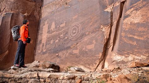 Rock Art in Moab: Best Places For Pictorgaphs & Petroglyphs