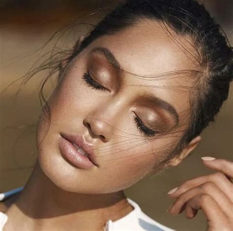 Flawless Bronze Makeup Ideas For Your Sun-Kissed Skin - ALL FOR FASHION ...