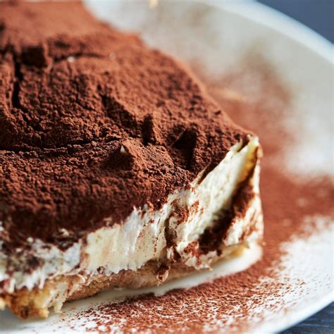 Olive Garden Tiramisu {A Better than Copycat Recipe}