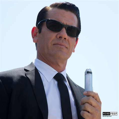 Men In Black 3 - Agent K (Josh Brolin) MIB Ray Ban Sunglasses ...