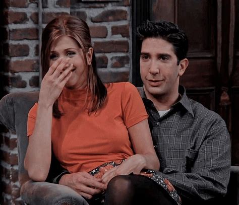 rachel green & ross geller | Friends ross and rachel, Friends moments ...