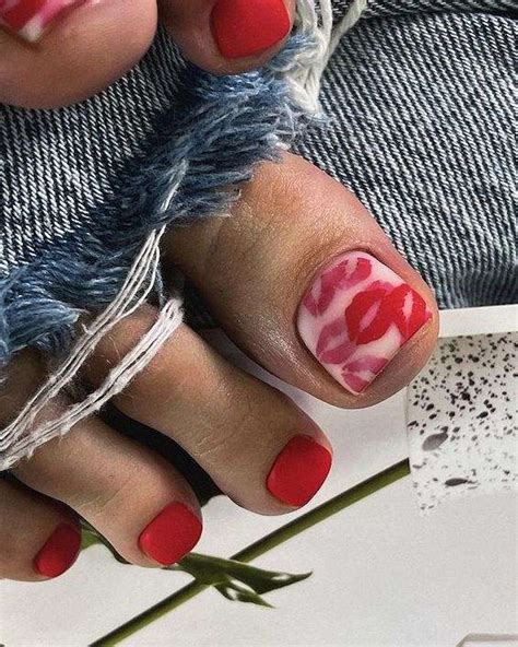 30+ Amazing Red Toe Nail Ideas You Need to Try