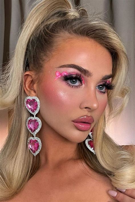 10 Awesome Barbie Makeup Looks Barbie Makeup, Pink Makeup, Girls Makeup ...