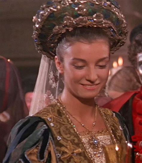 Romeo and Juliet 1968 - Rosaline | Vestiti medievali, Vestiti, Medievale