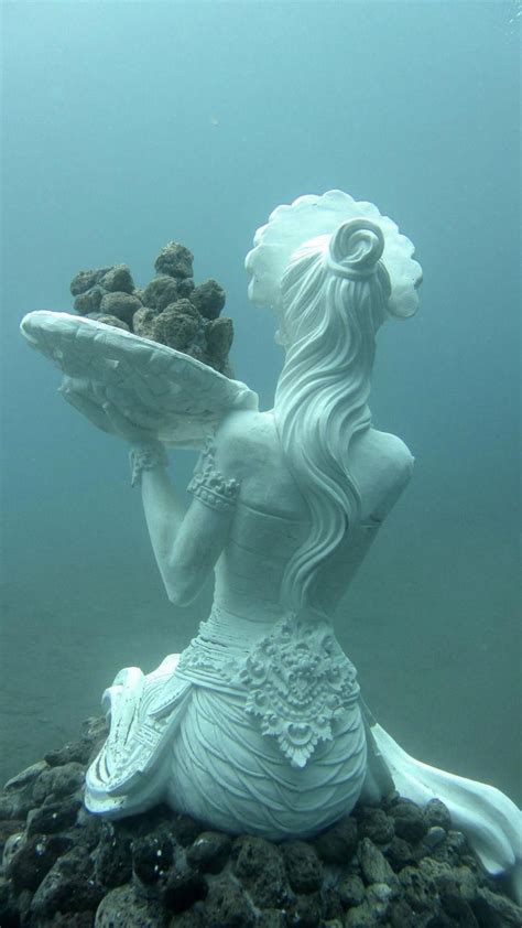 10 Breathtaking Underwater Statues and Sculptures | Underwater ...