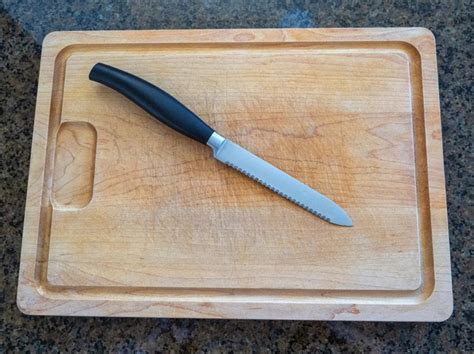 Serrated Knife - A Kitchen Must Have - HDMD Knives Blog