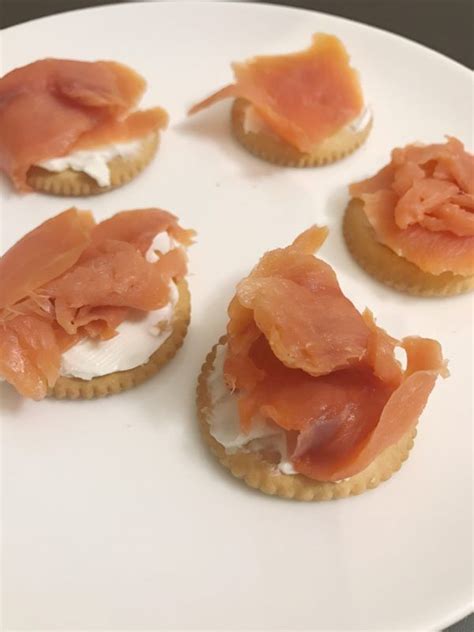 Macro Friendly Series: Smoked Salmon Crackers Fool Proof Recipes ...