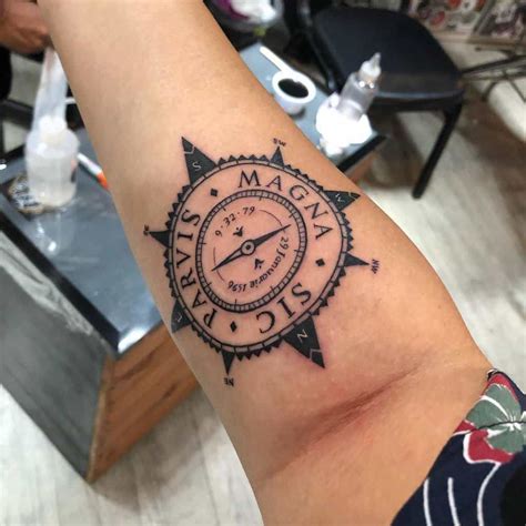 Compass Sic Parvis Magna Tattoos Busu.kawaii Side Tattoos, Forearm ...