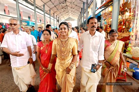 Grand Wedding Photography Guruvayoor Temple - Kerala Wedding ...