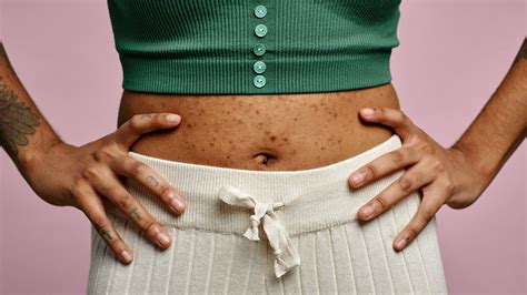 Why Do Belly Buttons Smell? Causes and Solutions Explained