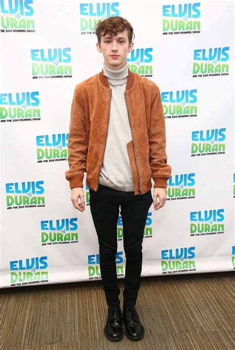 Troye Sivan Birthday, Real Name, Age, Weight, Height, Family, Facts ...