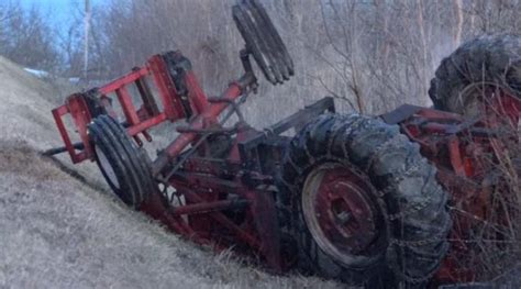 Three killed in Tractor trolley clash | NewsTrack English 1