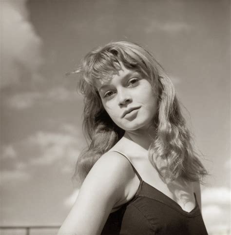 15 Stunning Black And White Photos Of A Young Brigitte Bardot In 1952 ...