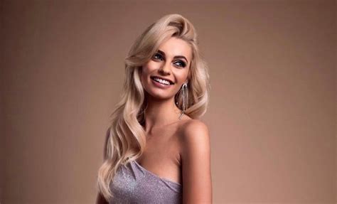 Who is Karolina Bielawska, Miss World 2021?