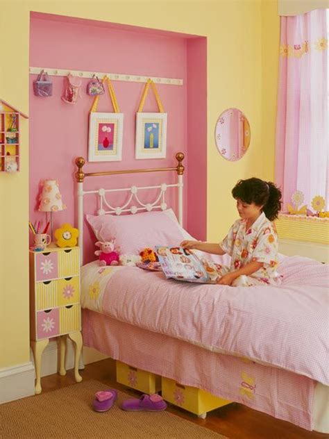 Pink Bedroom: Glamour Gal | Yellow kids bedroom, Yellow bedroom, Yellow ...